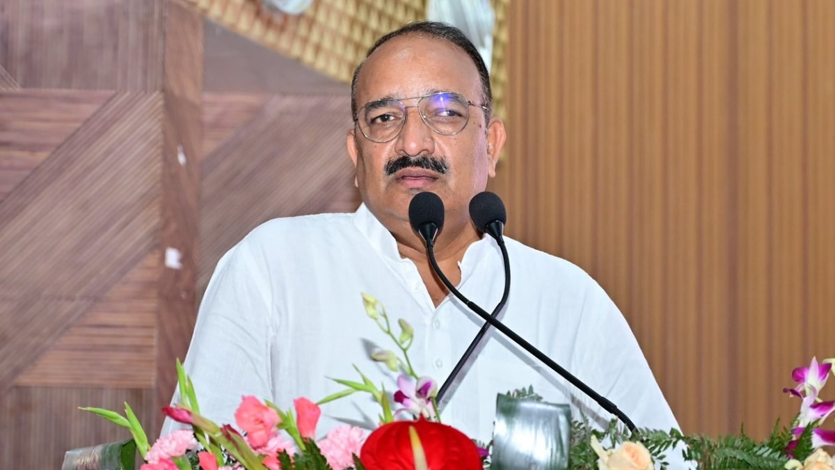 ‘राहुल गांधी की मां और बहन की मांग में सिंदूर…’, यूपी के मंत्री दिनेश प्रताप सिंह का विवादित बयान