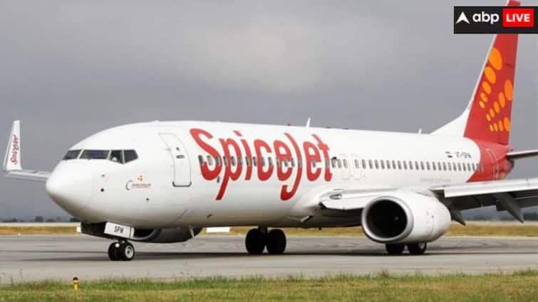 SpiceJet announces results for Q4 net profit crosses 300 crore in March quarter SpiceJet ने Q4 के लिए जारी कर दिया अपना रिजल्ट, मार्च तिमाही में 3 गुना बढ़ गया मुनाफा; शेयर पर रखें नजर