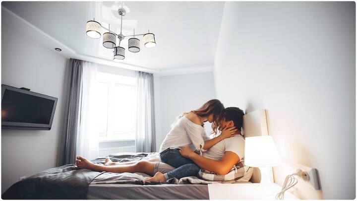 స్ట్రాబెర్రీ, బ్లూబెర్రీ వంటి బెర్రీలలో యాంటీఆక్సిడెంట్లు పుష్కలంగా ఉంటాయి. ఇవి రక్తప్రసరణను పెంచి ఇన్ఫ్లమేషన్ను తగ్గిస్తాయి. లిబిడోని మెరుగుపరిచి లైంగిక ఆరోగ్యాన్ని మెరుగుపరుస్తాయి.