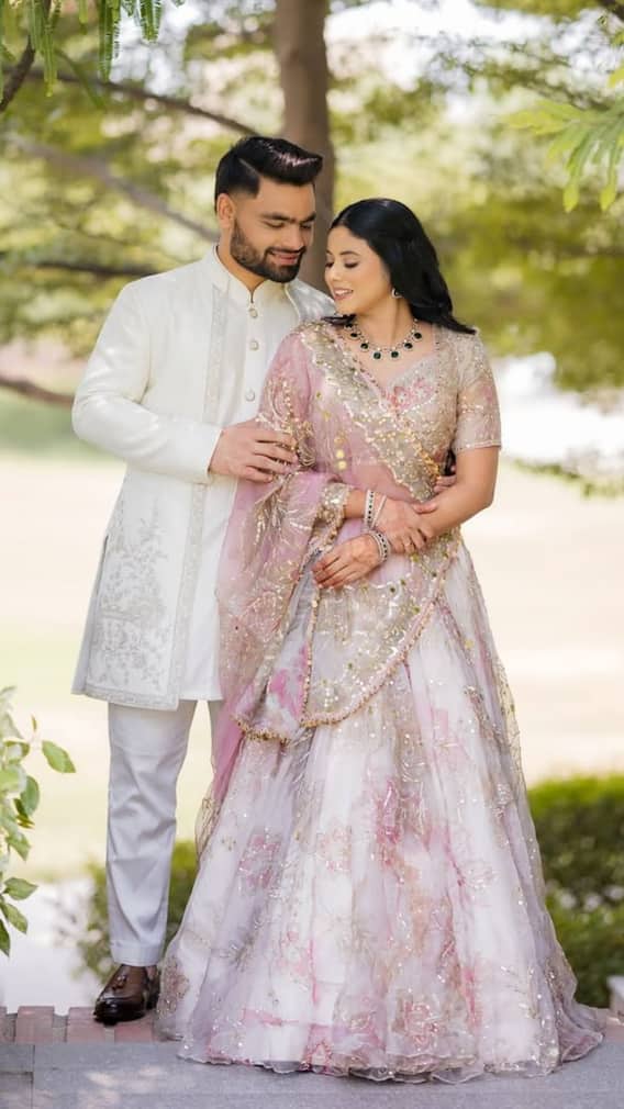 বাগদত্তা প্রিয়া সরোজের থেকে কী উপহার পেলেন রিঙ্কু সিংহ?