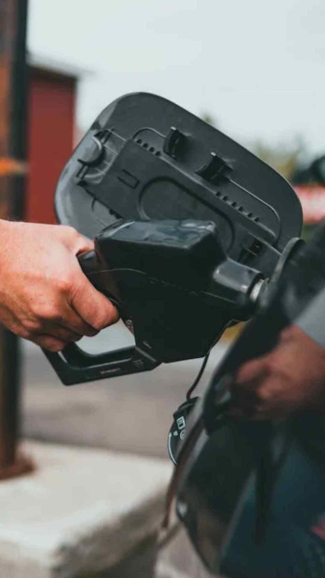 दुनियाभर में पेट्रोल की जरूरत हर जगह पड़ती है