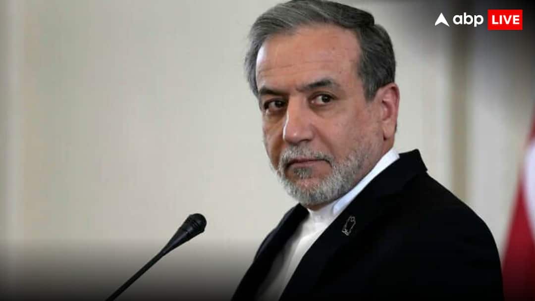 Iran Foreign Minister Abbas Araghchi described missile attacks against Israel as a legitimate defense Israel Iran News: 'पहले इजरायल हमले रोके, हम तो...', ईरान ने कर दिया सरेंडर? विदेश मंत्री अराघची ने नेतन्याहू के सामने रखा सीजफायर का प्रस्ताव