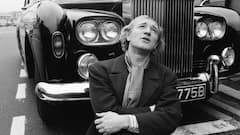 अमीरी हो तो ऐसी! 25 साल तक पार्किंग में 10 करोड़ की Rolls-Royce भूल गया एक्टर, फिर हुआ ये