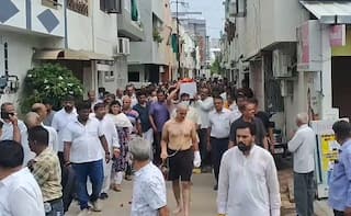 Ahmedabad plane crash: પ્લેન ક્રેશમાં મૃત્યુ પામનાર વડોદરાની 2 મહિલાઓના કરાયા અંતિમ સંસ્કાર, પરિવારનું હૈયાફાટ રુદન