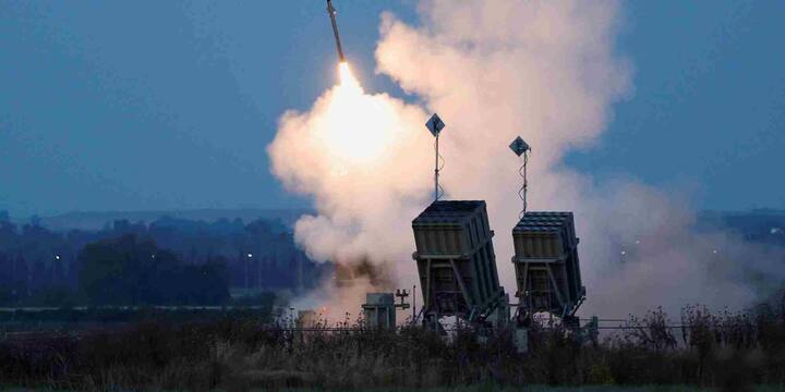 एरो-3 सिस्टम को खासतौर पर इसीलिए बनाया गया है. यह वायुमंडल के बाहर (exo-atmospheric) दुश्मन की मिसाइल को इंटरसेप्ट कर सकता है जिससे परमाणु बम को लक्ष्य तक पहुंचने से पहले ही नष्ट किया जा सके. यही कारण है कि इसे परमाणु सुरक्षा कवच भी कहा जाता है.