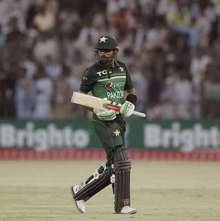 त्याला पाकिस्तानच्या टी-20 संघातून वगळण्यात आले.
