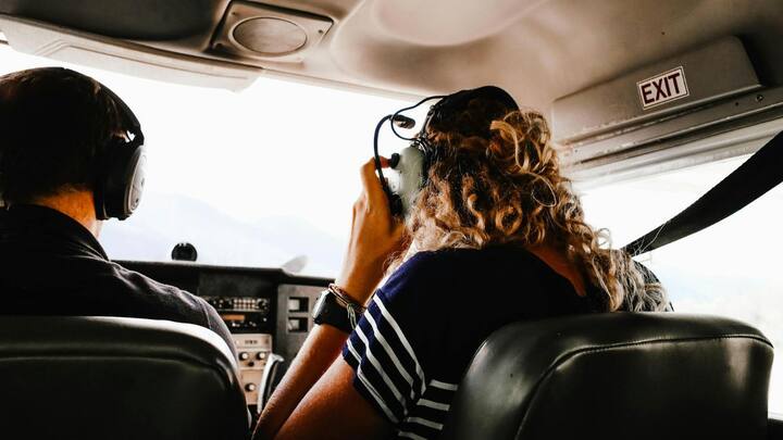 भारत में एक पायलट की रिटारमेंट की उम्र 65 साल है. इसे नागरिक उड्डयन महानिदेशालय द्वारा निर्धारित किया जाता है.