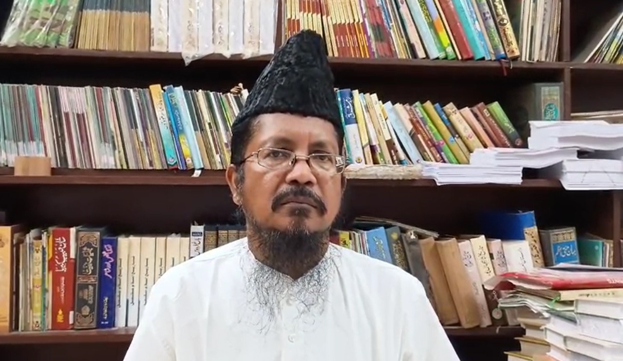 इजरायल-ईरान जंग के बीच अरब देशों पर भड़के मौलाना रजवी, कहा- हजारों महिलाएं और बच्चे मारे…