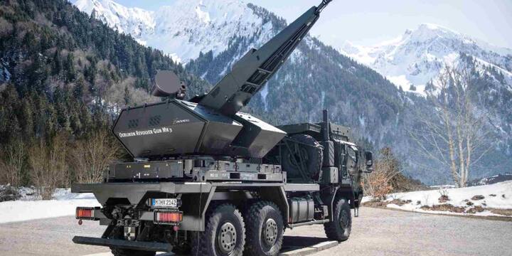 सच्चाई ये है कि कोई भी देश अभी तक पूरी तरह परमाणु हमले से सुरक्षित नहीं है. मिसाइल डिफेंस सिस्टम ज़रूर एक बड़ी सुरक्षा परत हैं, लेकिन ये अंतिम उपाय नहीं हैं. अगर दुश्मन एक साथ दर्जनों मिसाइलें दाग दे, तो किसी भी सिस्टम की क्षमता जवाब दे सकती है. इसके अलावा अगर इंटरसेप्टर थोड़ी भी चूक कर जाए, तो पूरा शहर तबाह हो सकता है.