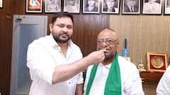 मंगनी लाल मंडल को तेजस्वी यादव ने खिलाई मिठाई, बोले- 'बिहार में पहली बार अति पिछड़ा वर्ग…'