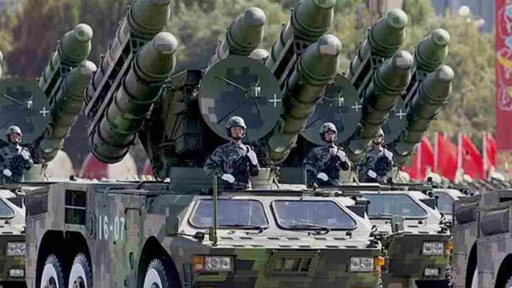 China New Weapon: अभी तक आपने राफेल की फुर्ती और अमेरिका के F-35 जैसे फाइटर जेट्स की ताकत के किस्से खूब सुने होंगे.