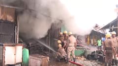 'No Water In Fire Engines': Massive Fire Guts Kolkata Market, Locals Allege Negligence. VIDEO