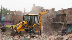 Delhi Demolition Drive: Over 300 Illegal Dwellings Razed In Jailorwala Bagh, Wazirpur