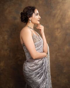 Pragya Jaiswal: చీర కట్టులో ప్రగ్యా జైస్వాల్ - ట్రెడిషనల్ లుక్‌తోనే మనసు దోచేశారుగా..