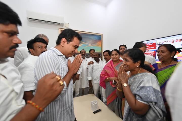 ఇప్పటికే ఈ కేసులో జనవరిలో ఒకసారి ఏసీబీ విచారణకు కేటీఆర్ హాజరయ్యారు. ఇప్పుడు రెండోసారి విచారణకు హాజరయ్యారు.