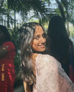 தமிழ் சினிமாவுக்கு அடுத்த ஹீரோயின் ரெடி..! அழகில் அம்மா தேவயானியை மிஞ்சிய மகள் இனியாவின் போட்டோ ஷூட்!
