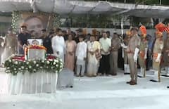 પૂર્વ મુખ્યમંત્રી વિજયભાઈને ગાર્ડ ઓફ ઓનર અપાયું, ગૃહ મંત્રી અમિત શાહે અંજલીબેનને સાંત્વના પાઠવી