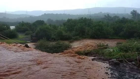 Satara Weather Update: कराड चिपळूण महामार्गावरील पर्यायी रस्ता आणि महामार्गाला घातलेला भराव सुद्धा वाहून गेला