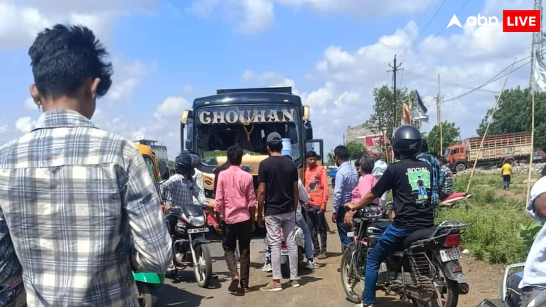 भोपाल-इंदौर हाईवे पर बसों में तोड़फोड़, यात्रियों से बदसलूकी, क्या है पूरा मामला? Bhopal Indore highway Buses vandalized passengers mistreated police investigation underway ann भोपाल-इंदौर हाईवे पर बसों में तोड़फोड़, यात्रियों से बदसलूकी, क्या है पूरा मामला?