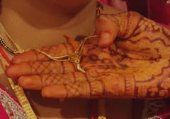 सोनम रघुवंशी की ये तस्वीरें नहीं देखी होंगी! बैग में मिले मंगलसूत्र ने कैसे पुलिस की मदद की?