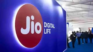 Jio हुआ ठप? लाखों यूजर्स परेशान, कॉलिंग और इंटरनेट दोनों को इस्तेमाल करने में आ रही परेशानी