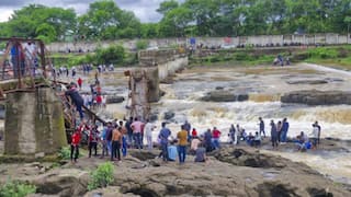 Indrayani Kundmala bridge collapse: मी डोळ्यांदेखत तिघांना मरताना पाहिलं, लोक सांगत होते घाई करु नका, पण... इंद्रायणी पूल दुर्घटनेत वाचलेल्या योगेशने काय सांगितलं?