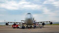 कब और कैसे होती है प्लेन की सर्विसिंग? जानें इसमें कितना आता है खर्च