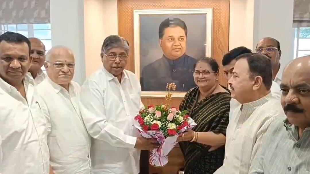 Sangli District Central Cooperative Bank Vice President Jayashree Patil will join the BJP marathi news update Sangli News: सांगलीत दादा घराण्याला झटका; विधानसभेला बंडखोरी केलेल्या जयश्री पाटलांचा भाजप प्रवेश ठरला