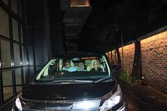 बहन निखत और GF गौरी के लिए आमिर ने होस्ट की 'सितारे जमीन पर' की स्पेशल स्क्रीनिंग? स्टाइलिश लुक में जेनेलिया भी हुईं स्पॉट