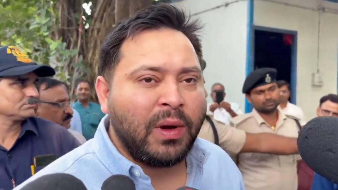 RJD leader Tejashwi Yadav attacked on five members burnt alive of a family in Purnia 'DK Tax के कारण बिहार में...', पूर्णिया में 5 लोगों को जिंदा जलाने पर तेजस्वी यादव की पहली प्रतिक्रिया