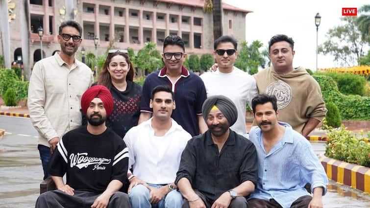 Border 2: दिलजीत दोसांझ और अहान शेट्टी ने सनी देओल के साथ शुरू की 'बॉर्डर 2' की शूटिंग, सेट से वायरल हुई फोटो