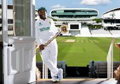 'लॉर्ड बावुमा' का टशन, सलमान के दबंग स्टाइल में चश्मा और हाथ में WTC ट्रॉफी; तस्वीर वायरल