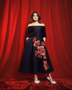 Hina Khan: नववधू अभिनेत्री हिना खानचा ग्लॅमरस लूक; फोटो चर्चेत!