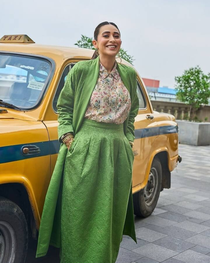 करिश्मा कपूर ने 2003 में बिजनेसमैन संजय कपूर संग शादी की थी. हालांकि, 2016 में एक्ट्रेस ने संजय से तलाक ले लिया था.