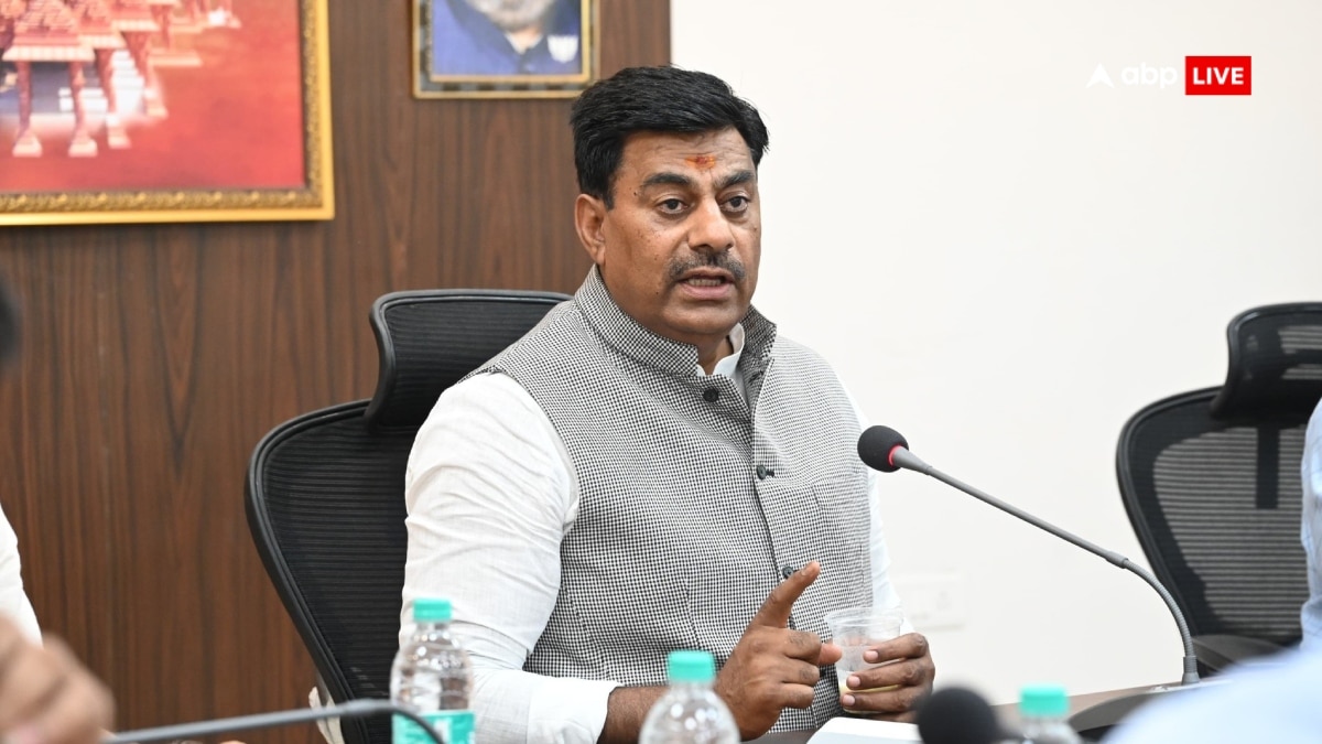 हमीदिया कॉलेज के पास मस्जिद में नमाज का मामला गरमाया, BJP विधायक बोले, ‘कांग्रेस अपने दफ्तर में रोज…’