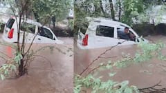 બોટાદના માલણપુરમાં પાણીમાં તણાઇ કાર, ડ્રાઇવરે વિન્ડોમાંથી કૂદી બચાવ્યો જીવ