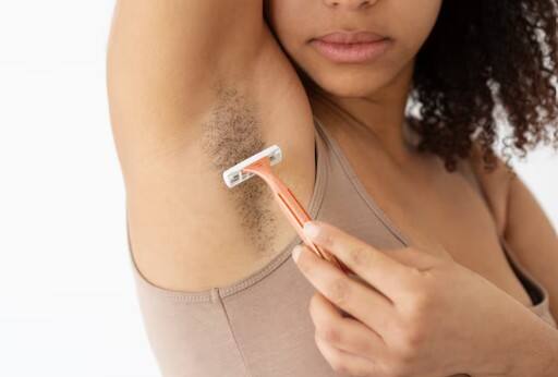 क्या न करें: रेजर से बार-बार शेव करना, टाइट कपड़े पहनना, इन चीजों से खुद को बचाकर रखें.