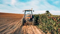 India’s Tractor Market Set For Moderate Growth As Monsoon Boosts Farm Sentiment