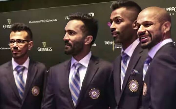 ਜੇਕਰ ਅਸੀਂ ਖਾਸ ਤੌਰ 'ਤੇ ਵੇਖੀਏ ਤਾਂ ਕਈ ਮਸ਼ਹੂਰ ਹਸਤੀਆਂ ਦੇ ਤਲਾਕ ਦੇ ਮਾਮਲੇ ਸਾਹਮਣੇ ਆਏ ਹਨ। ਜੇਕਰ ਅਸੀਂ ਉਨ੍ਹਾਂ ਦੀ ਗੱਲ ਕਰੀਏ ਤਾਂ ਭਾਰਤੀ ਕ੍ਰਿਕਟ ਟੀਮ ਦੇ ਸਟਾਰ ਆਲਰਾਊਂਡਰ ਹਾਰਦਿਕ ਪੰਡਯਾ, ਸਾਬਕਾ ਡੈਸ਼ਿੰਗ ਬੱਲੇਬਾਜ਼ ਸ਼ਿਖਰ ਧਵਨ ਅਤੇ ਲੈੱਗ ਸਪਿਨਰ ਯੁਜਵੇਂਦਰ ਚਾਹਲ ਦੇ ਨਾਮ ਸਾਹਮਣੇ ਆਉਂਦੇ ਹਨ।