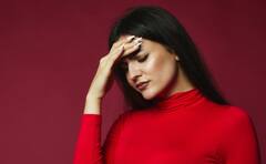 बार-बार सिरदर्द होना 6 खतरनाक बीमारियों की ओर करता है इशारा, संकेत दिखते ही भागें डॉक्टर के पास