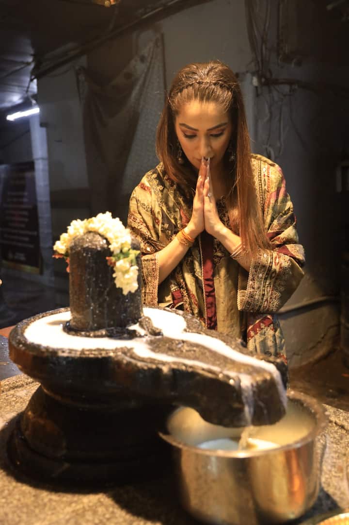 Talking about her experience of visiting the temple, Laxmi said, “Visiting the Shivoham Shiva Temple was a deeply moving experience. The sacred energy of this place brought me immense peace and clarity.”