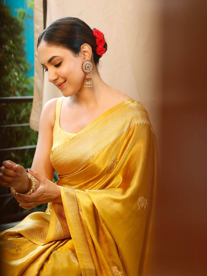 రీసెంట్ గా దేవిక & డానీ వెబ్ సిరీస్ లో నటించింది  రీతు వర్మ