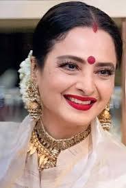 रेखा के अलावा ये हसीनाएं भी बिन ब्याहे लगाती हैं सिंदूर, कोई बिछिया और कोई पहनती है मंगलसूत्र