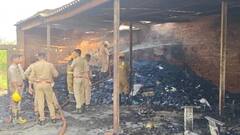 अमरोहा में कार-बाइक की टक्कर के बाद बवाल, दबंग युवकों ने महिलाओं को पीटा और घर में लगाई आग