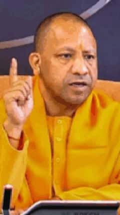 UP News: जनता दर्शन में सीएम योगी ने लोगों की समस्याएं सुनी | Yogi Adityanath