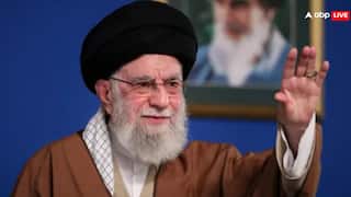 'दया नहीं करेंगे', खामेनेई के इस मैसेज के बाद ईरान ने इजरायल पर दागीं 25 मिसाइलें