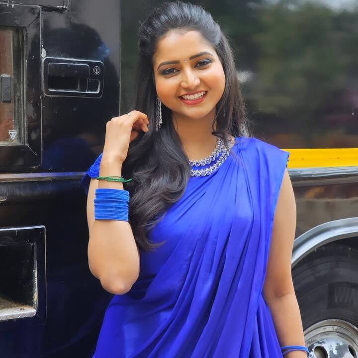 డాక్టర్ బాబు వంటలక్క కలవాలని ఎంత ఆతృతగా ఎదురుచూశారో.. కావ్య రాజ్ మళ్లీ ఒక్కటవ్వాలని కోరుకుంటున్నారు సీరియల్ ప్రియులు