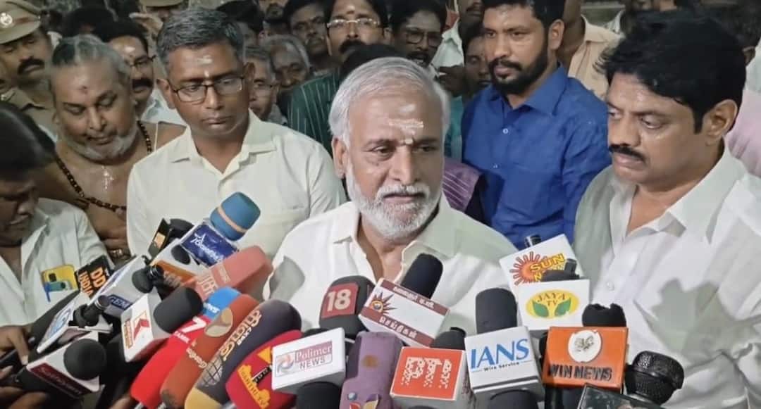 Tiruchendur temple will be consecrated and Tamil worship will be performed sekar Babu tnn திருச்செந்தூர் கோயில் குடமுழுக்கு  தமிழிழும் அர்ச்சனை செய்யப்பட்டு நடத்தப்படும் - அமைச்சர் சேகர் பாபு !