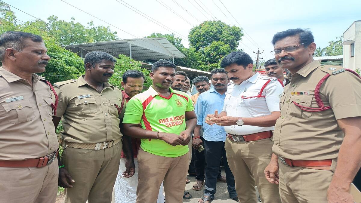 கிணற்றில் விழுந்த இளைஞரை துரிதமாக காப்பாற்றிய தீயணைப்பு வீரர்கள்