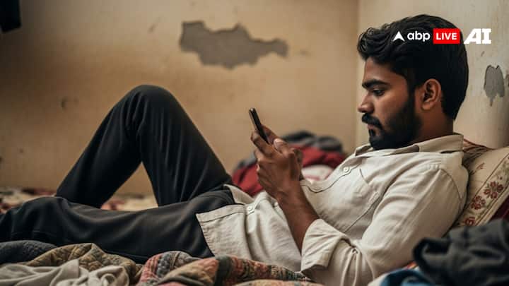 वास्तु शास्त्र के मुताबिक 3 दिन से ज्यादा पुराने बिस्तर पर  सोने से व्यक्ति पर नकारात्मक ऊर्जा का प्रभाव बढ़ सकता है.कोशिश करें कि बिस्तर को 3 दिन बाद बदल दें. जो लोग गंदे बिस्तर पर सोते हैं, उन्हें धन की हानि होने के साथ-साथ कई तरह की बीमारियों की शिकायत भी हो सकती है.